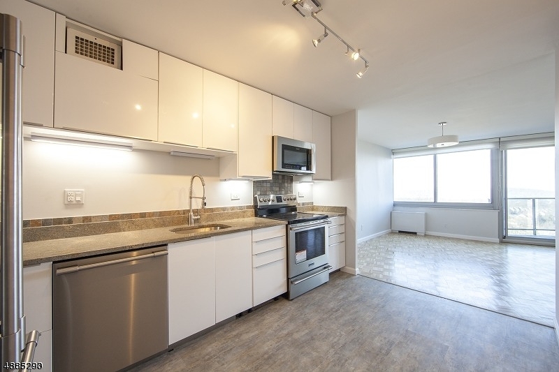 Claridge - Residential Lease