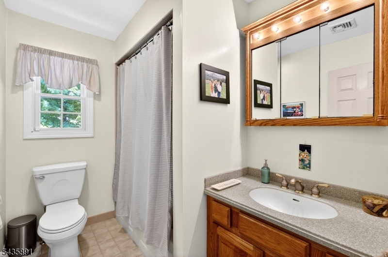 Colonial Oaks - Residential