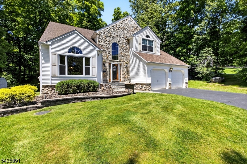 Colonial Oaks - Residential