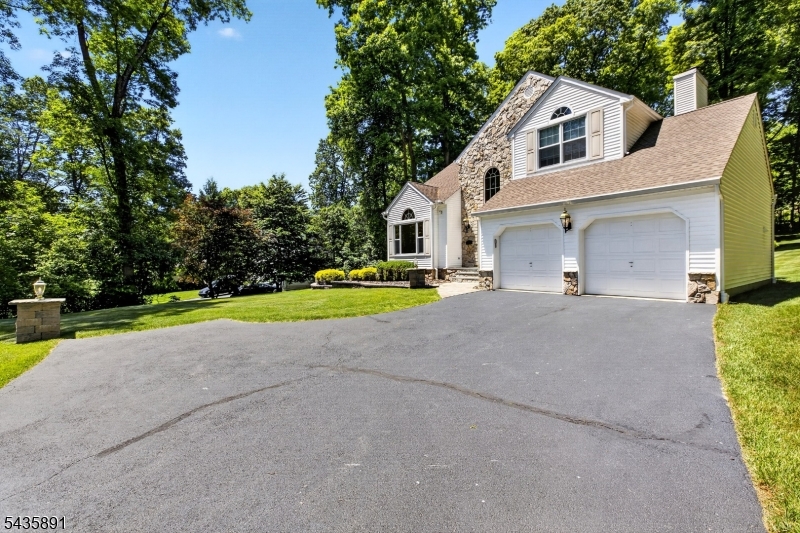 Colonial Oaks - Residential