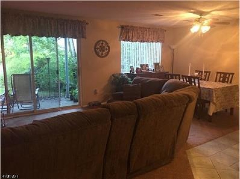 DRAKESVILLE - Residential Lease