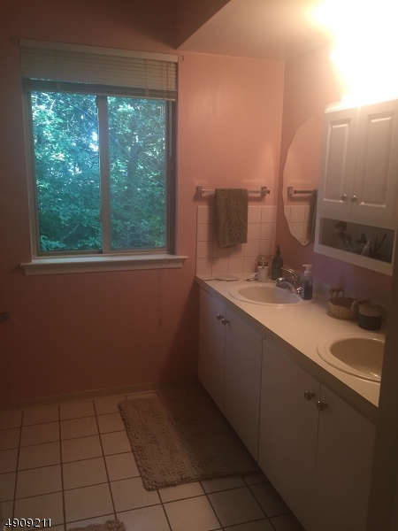 DRAKESVILLE - Residential Lease