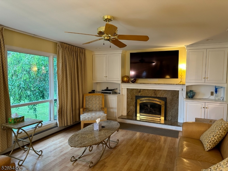 Simmons Lake - Residential