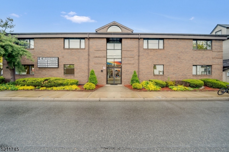 Office space available for rent on the 2nd floor. Lease Includes: Waiting Room, Reception Room, 3 Office Rooms, Private Office, Kitchenette and Private Bathroom. Parking on premisses under covered garage..New Paint. LA is related to Owner