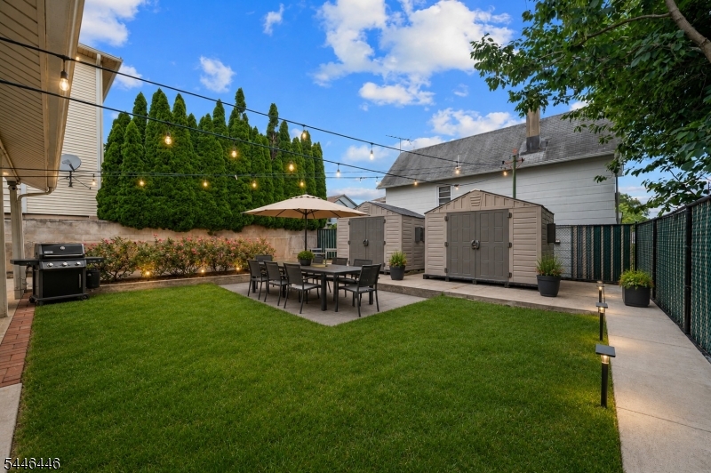 Dutch Hill - Residential