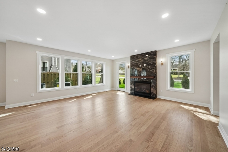 Central Villas - Residential