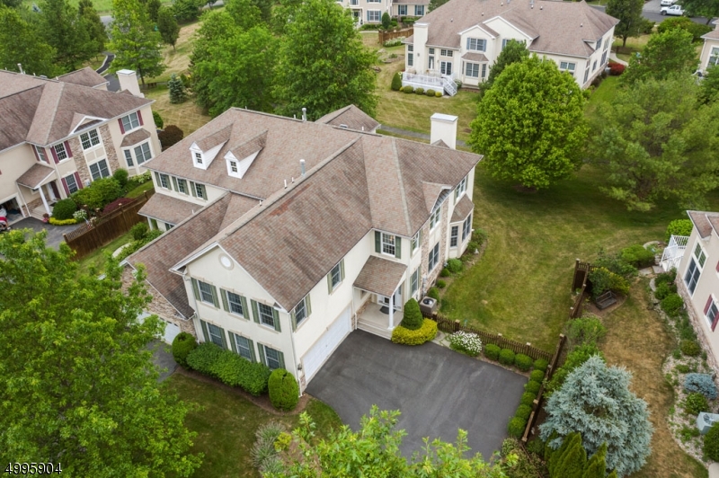 Four Seasons - Residential