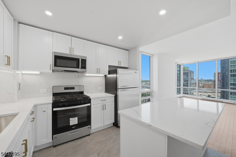 Shore Club - Residential