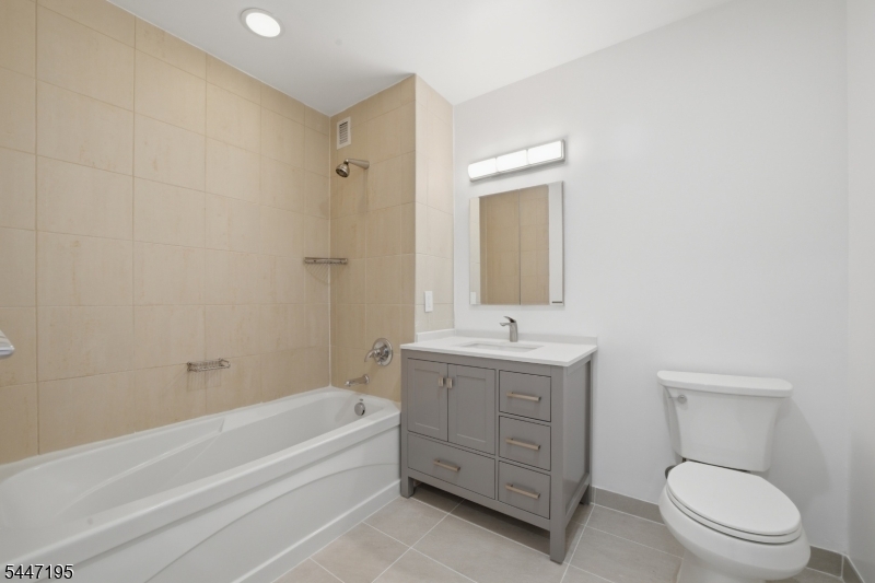 Shore Club - Residential
