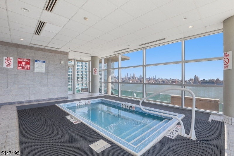 Shore Club - Residential