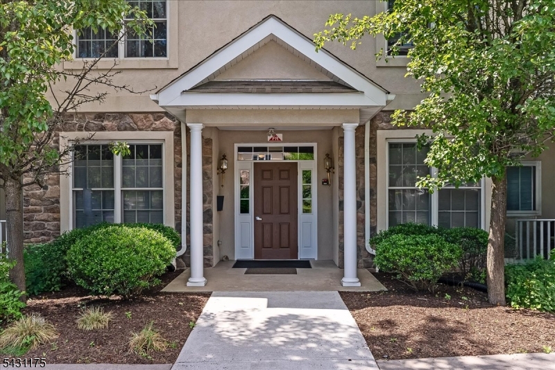 Four Seasons Promenade - Residential