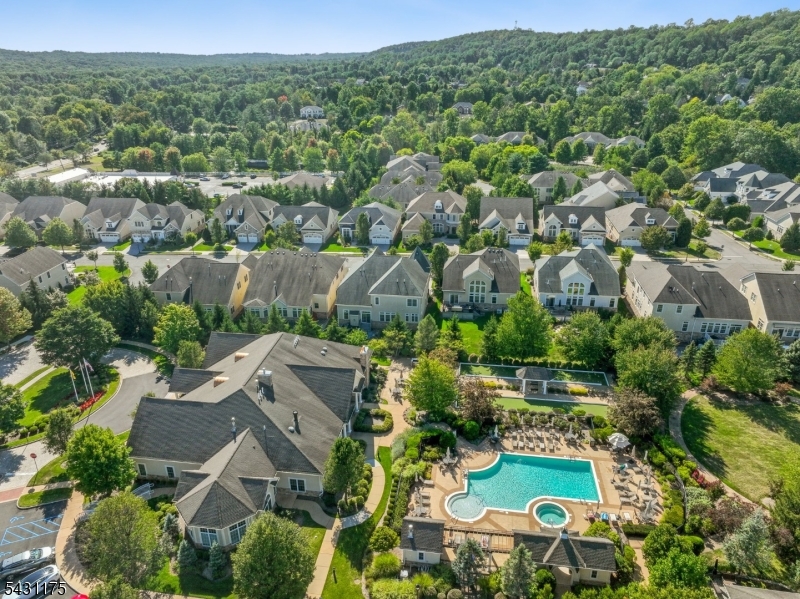 Four Seasons Promenade - Residential