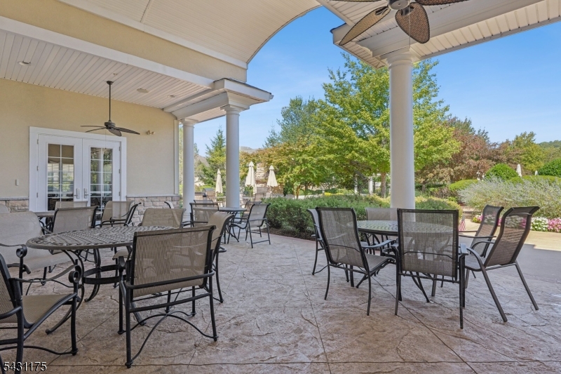 Four Seasons Promenade - Residential