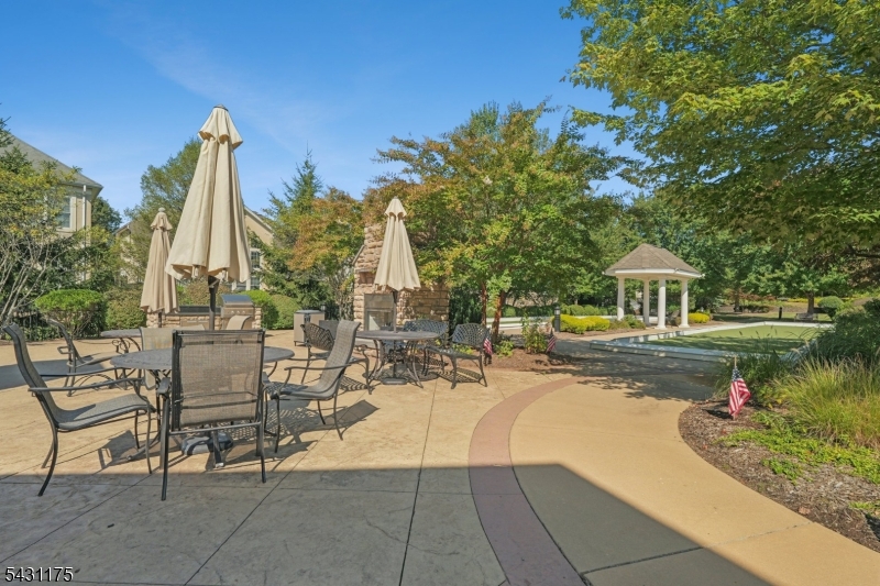 Four Seasons Promenade - Residential