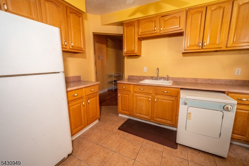 Romaine Arms Condominium - Residential