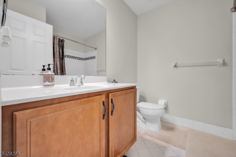 Morris Chase - Residential Lease