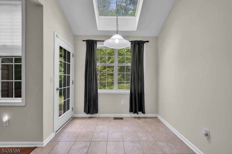 Morris Chase - Residential Lease