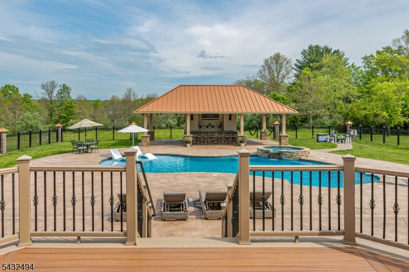 Milestone Manors - Residential