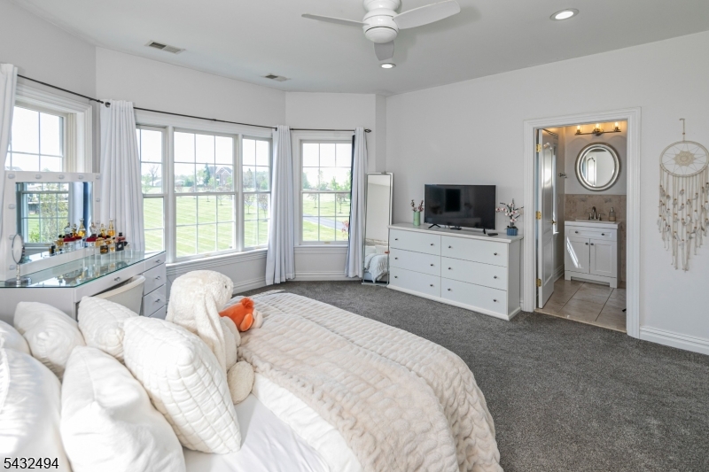 Milestone Manors - Residential
