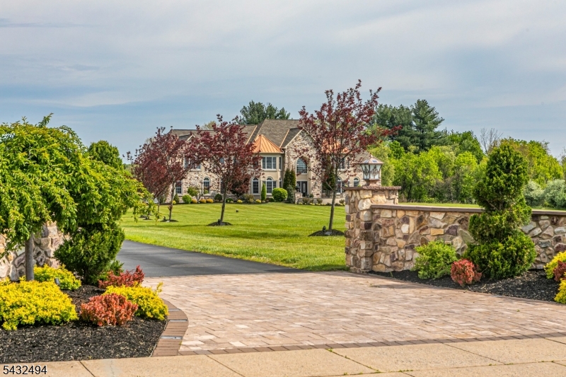 Milestone Manors - Residential