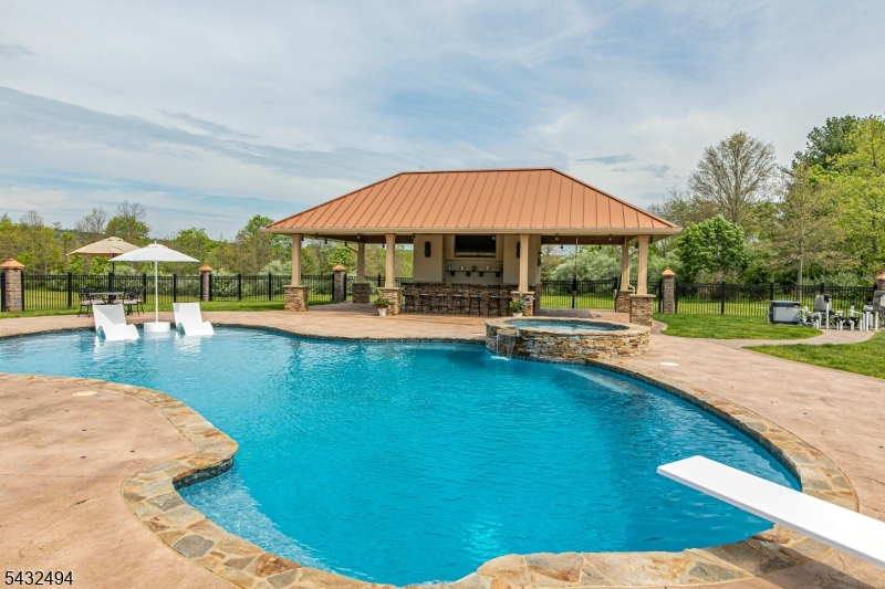 Milestone Manors - Residential