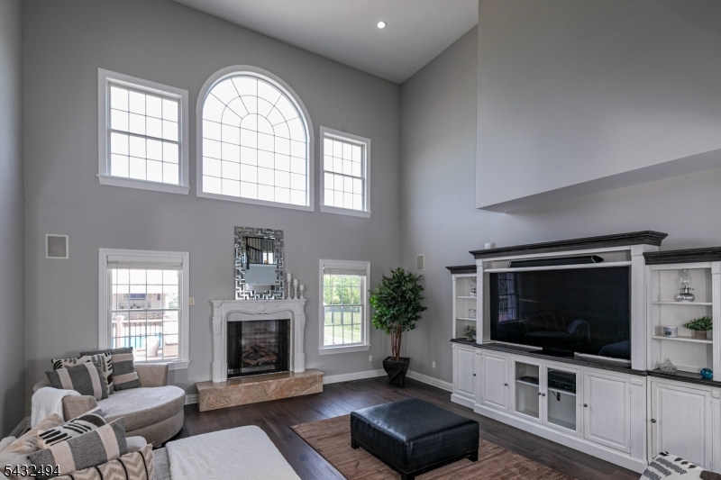 Milestone Manors - Residential