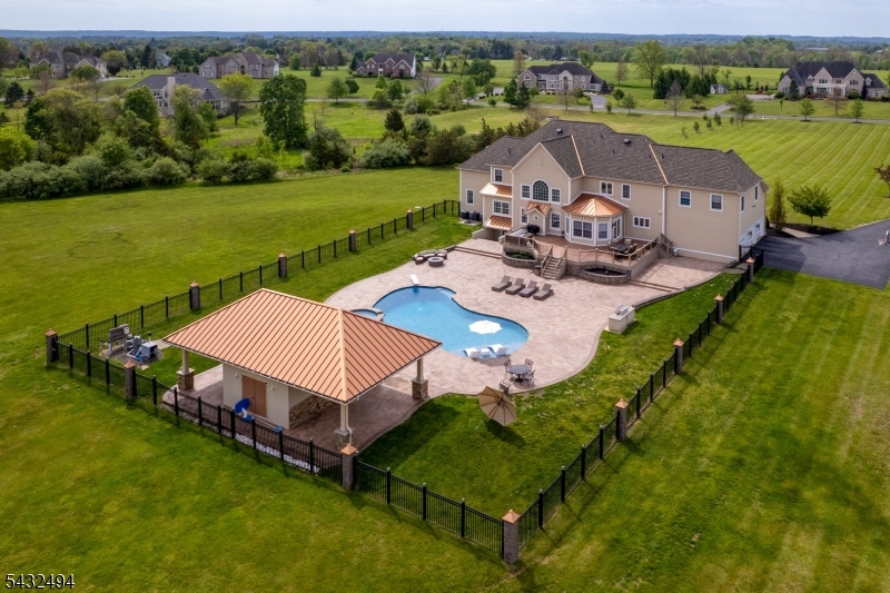 Milestone Manors - Residential