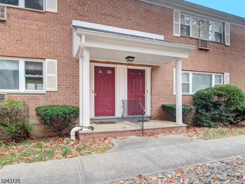 Back on Market--Buyer couldn't perform. Why pay rent when you can buy this 2 bedroom, 1st floor end-unit in a great building close to the pool. This great value is ready for you to make it your new home! Spacious living room w/ large picture window. kitchen with large walk-in pantry.  Lots of closets.  Heat is included in your low monthly maintenance fee along with water, sewer, trash & more!  Secured storage unit is located along with card-operated laundry facilities. Amenities include pool, sauna, gym, tennis courts and use of newly renovated club house. Close to trains, major highways and shopping! Cash or 20% down--due to owner/investor ratio, complex does not meet Fannie and Freddie guidelines.