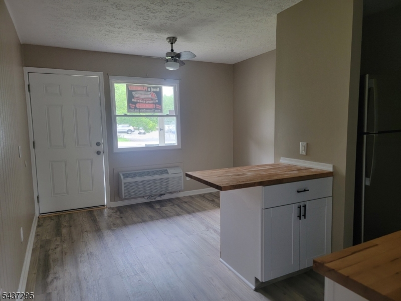 HIGH POINT COUNTRY CLUB - Residential Lease