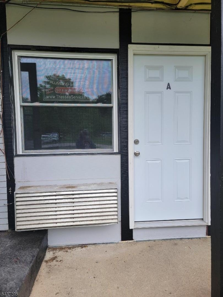 HIGH POINT COUNTRY CLUB - Residential Lease