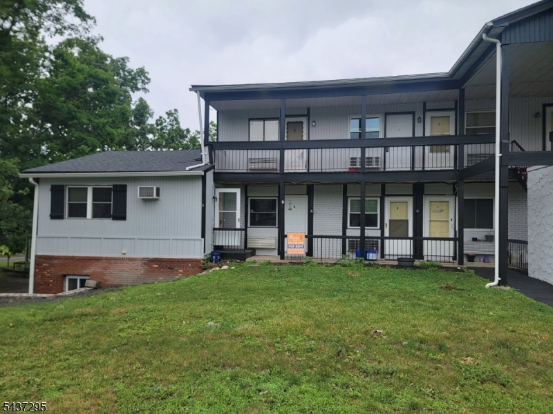HIGH POINT COUNTRY CLUB - Residential Lease