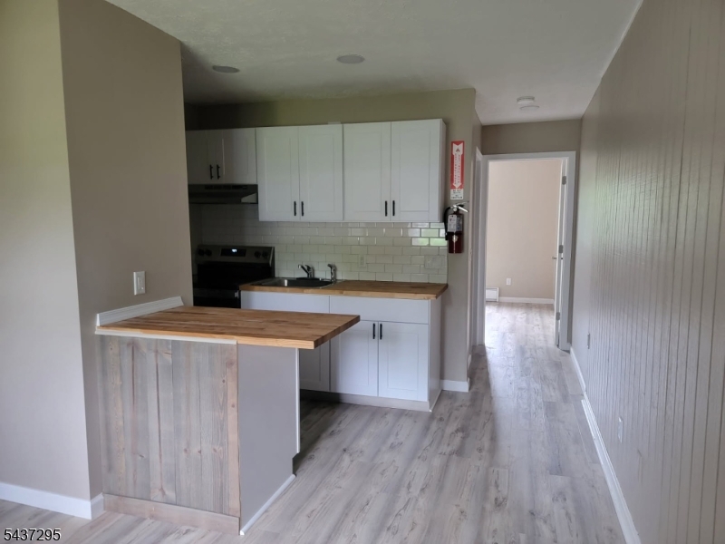 HIGH POINT COUNTRY CLUB - Residential Lease
