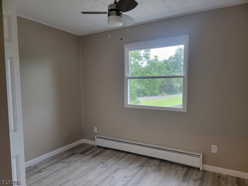HIGH POINT COUNTRY CLUB - Residential Lease