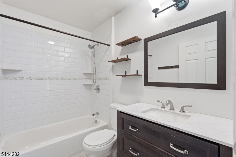 BEACON HILL - Residential