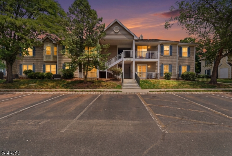 BEACON HILL - Residential