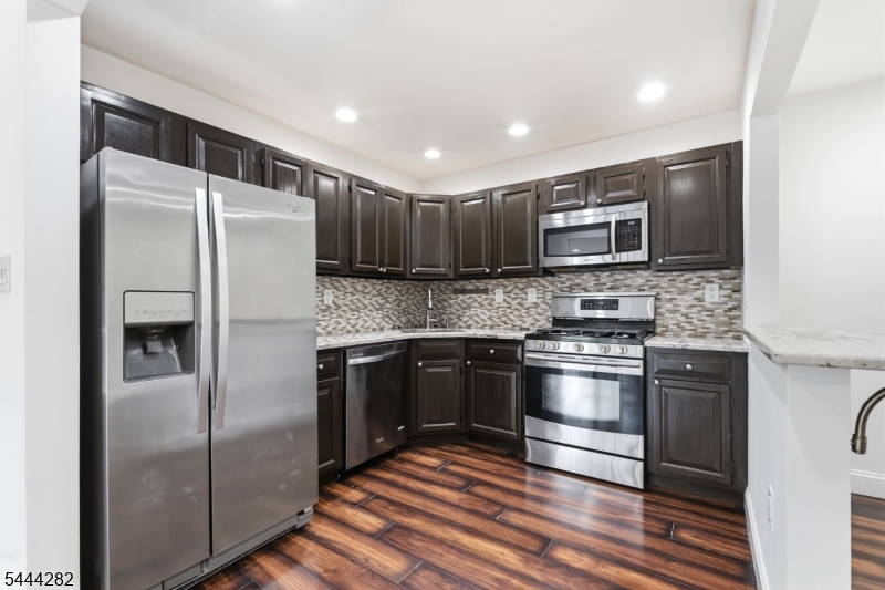 BEACON HILL - Residential