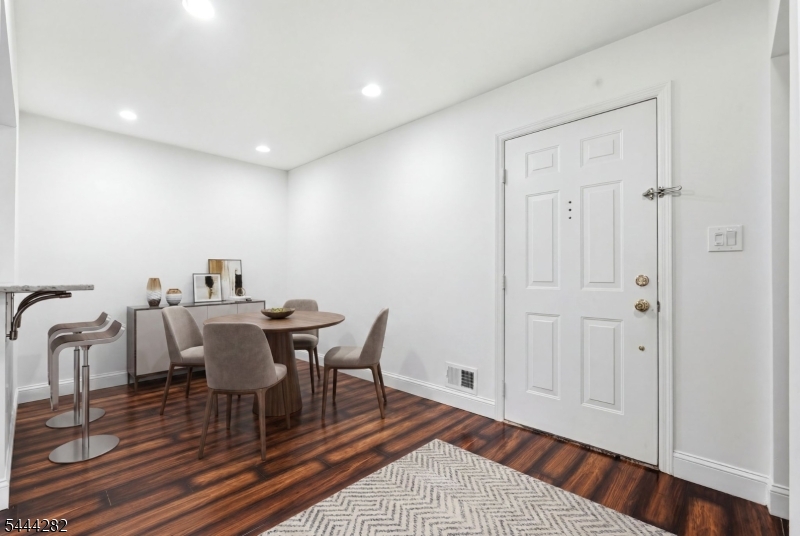BEACON HILL - Residential