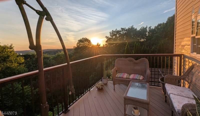 Lake Hopatcong/The Peaks - Residential
