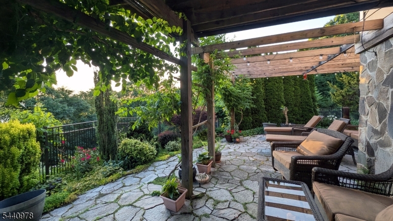 Lake Hopatcong/The Peaks - Residential