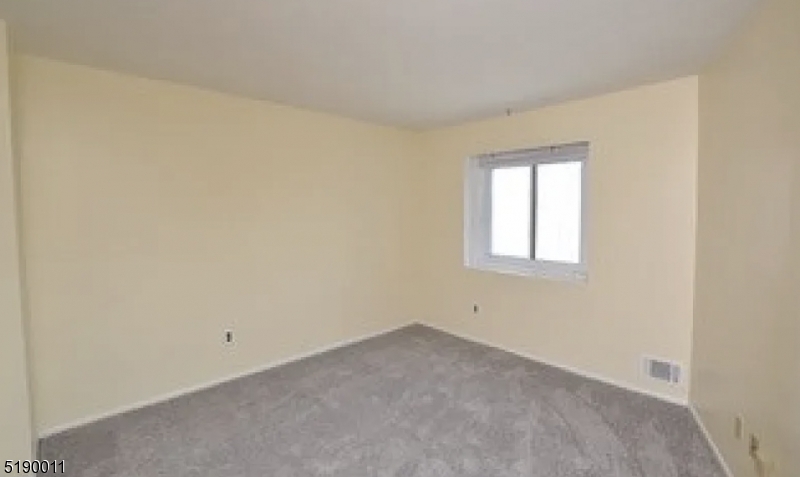 HASTINGS SQUARE - Residential