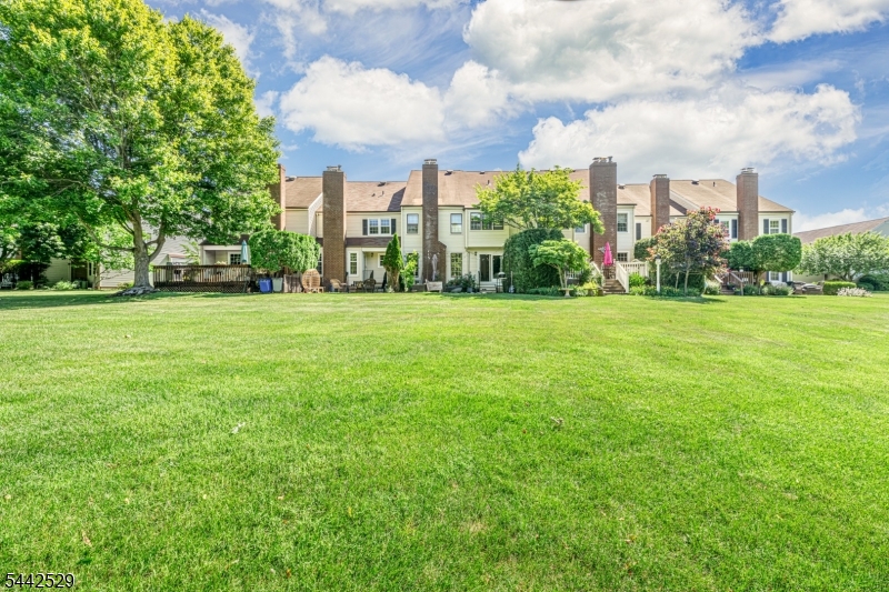 MENDHAM COMMONS - Residential
