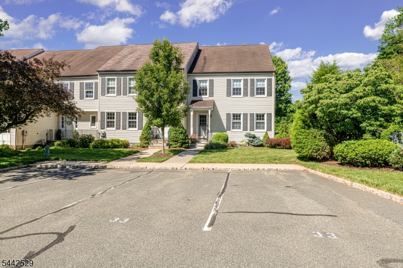 MENDHAM COMMONS - Residential