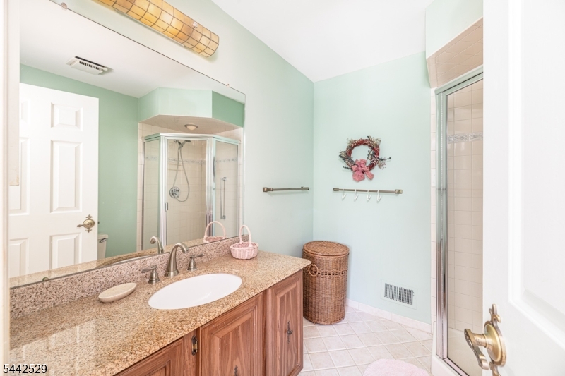 MENDHAM COMMONS - Residential