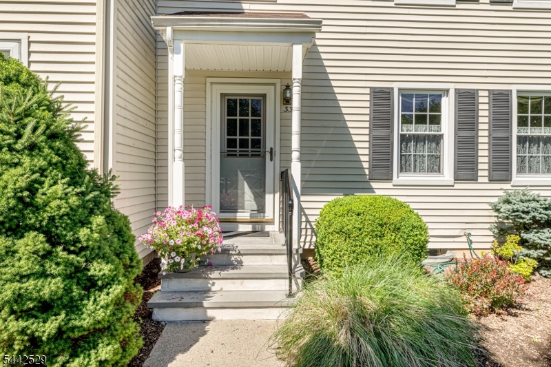 MENDHAM COMMONS - Residential