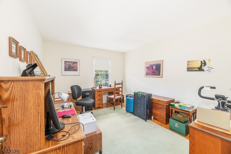 MENDHAM COMMONS - Residential