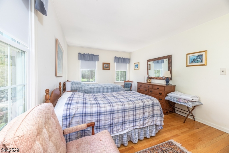 MENDHAM COMMONS - Residential