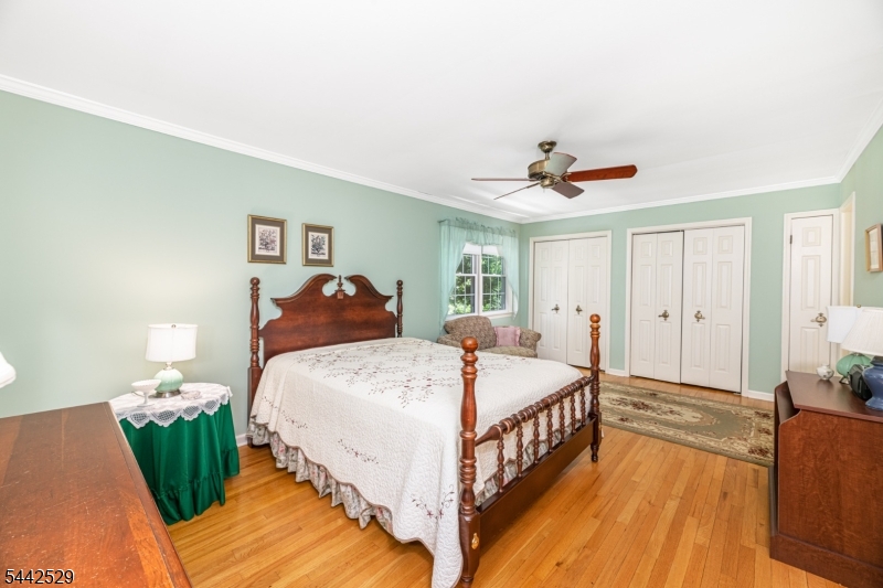 MENDHAM COMMONS - Residential