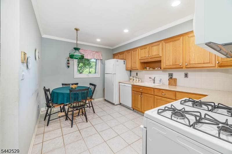 MENDHAM COMMONS - Residential