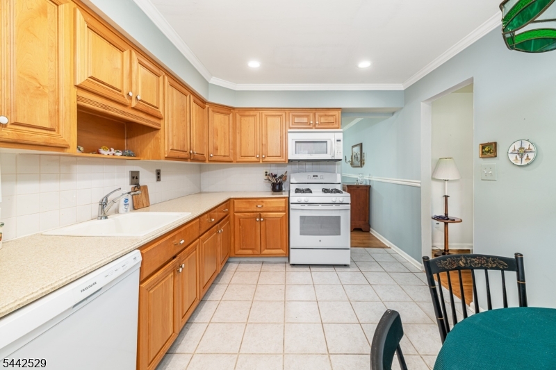 MENDHAM COMMONS - Residential