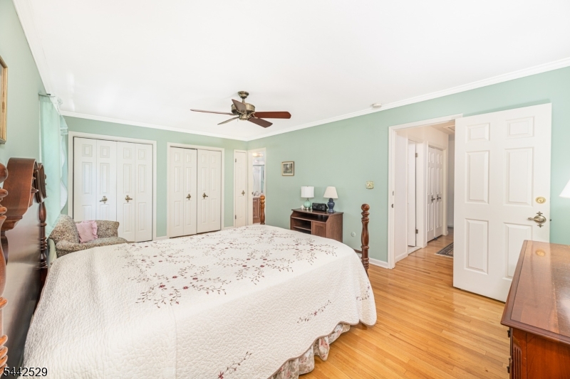 MENDHAM COMMONS - Residential